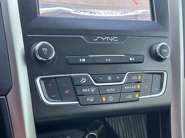 Certified 2020 Ford Fusion SE AWD/4WD image 22