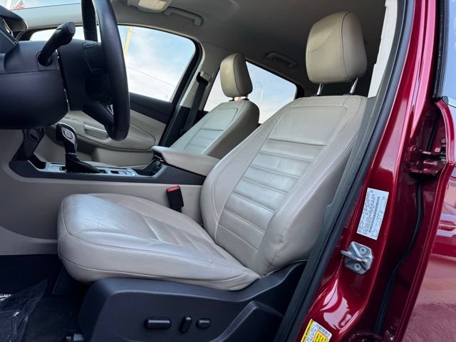 Certified 2019 Ford Escape Titanium w/ U9j03 - Titanium Tow Package AWD/4WD image 8