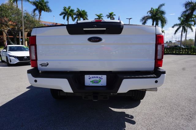 Certified 2022 Ford F250 Lariat w/ Black Appearance Package image 38