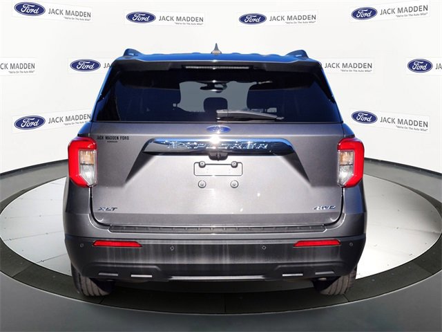 Certified 2021 Ford Explorer XLT image 3