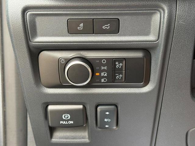 Certified 2024 Ford Expedition XLT RWD image 23