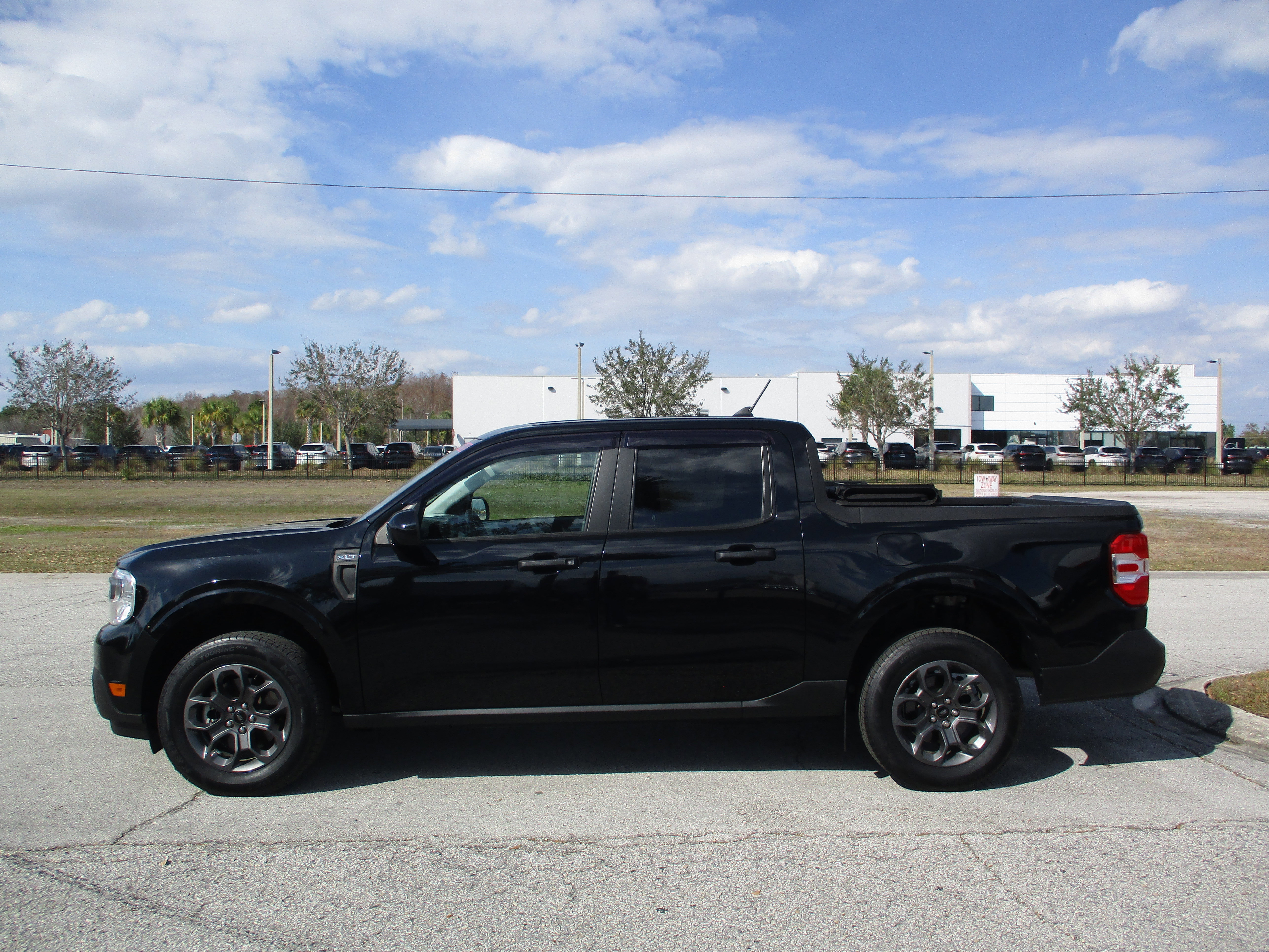 Certified 2024 Ford Maverick XLT w/ XLT Luxury Package FWD image 2