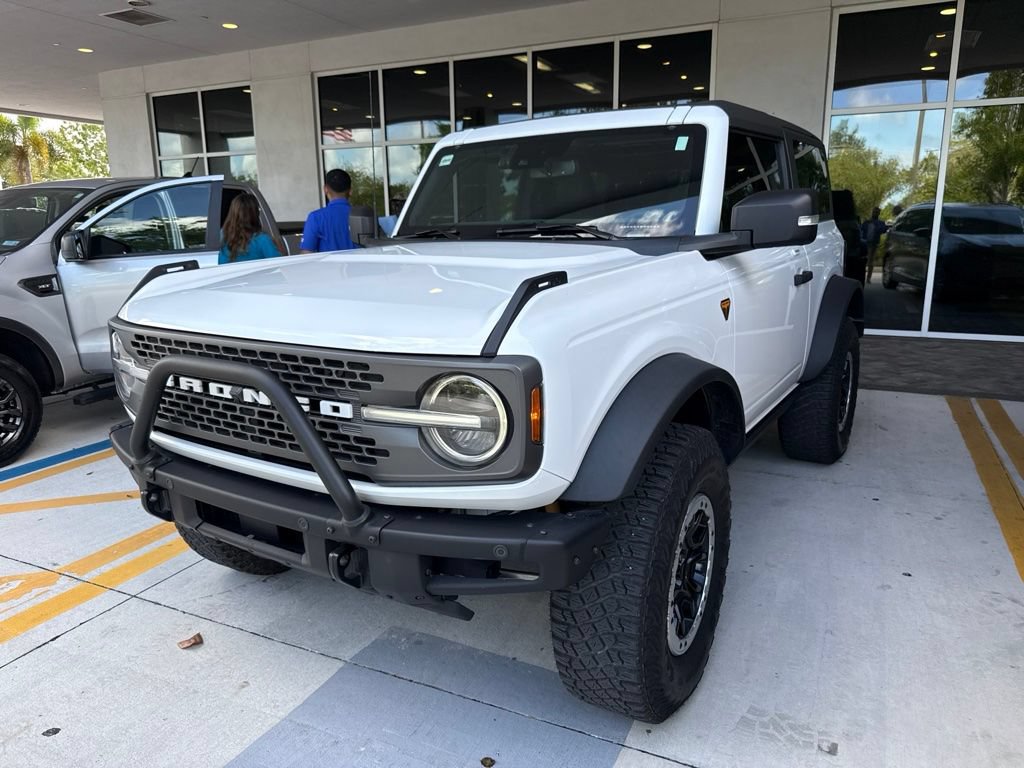 Certified 2023 Ford Bronco Badlands w/ Sasquatch Package AWD/4WD image 2