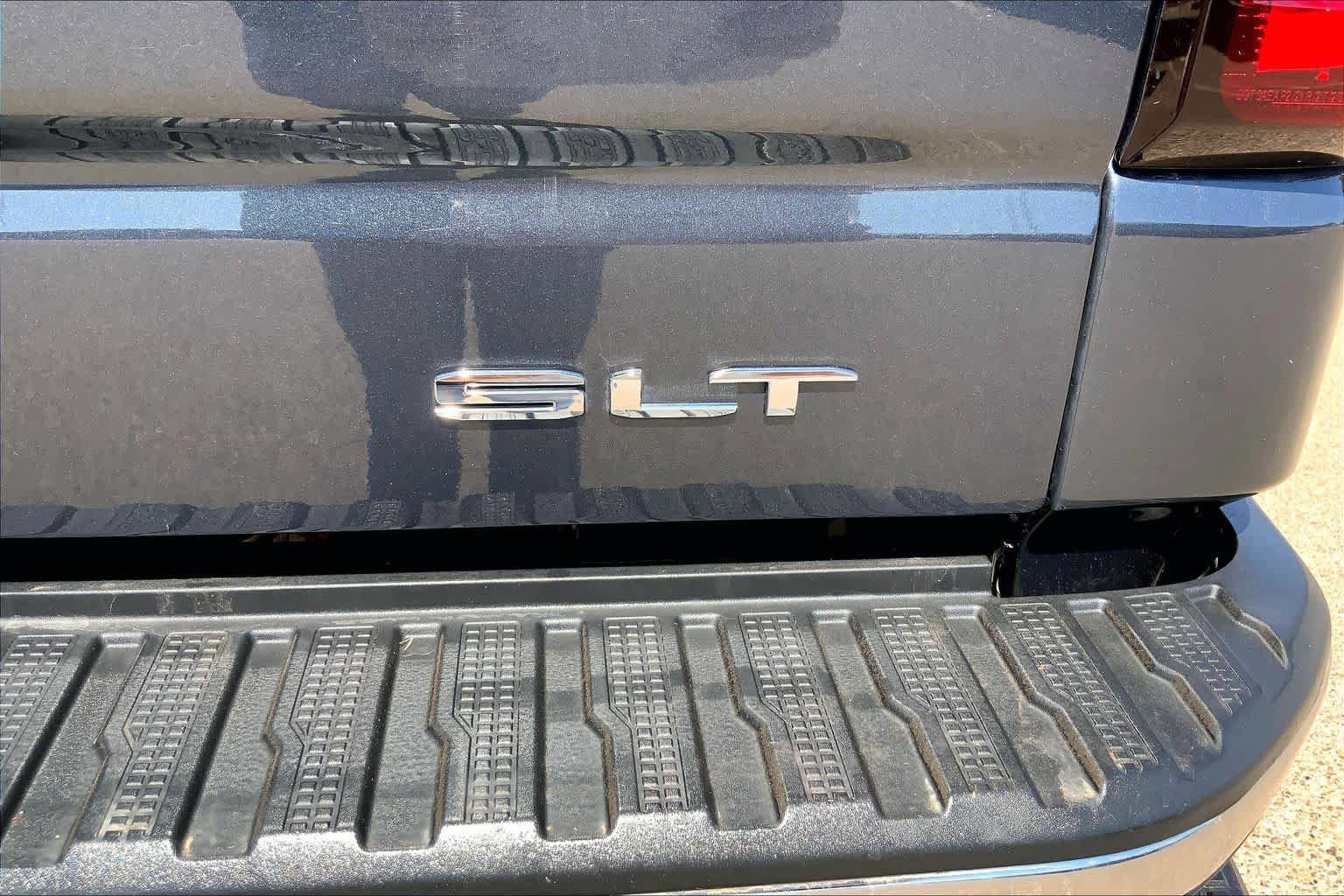 Used 2019 GMC Sierra 1500 SLT w/ SLT Premium Plus Package AWD/4WD image 10