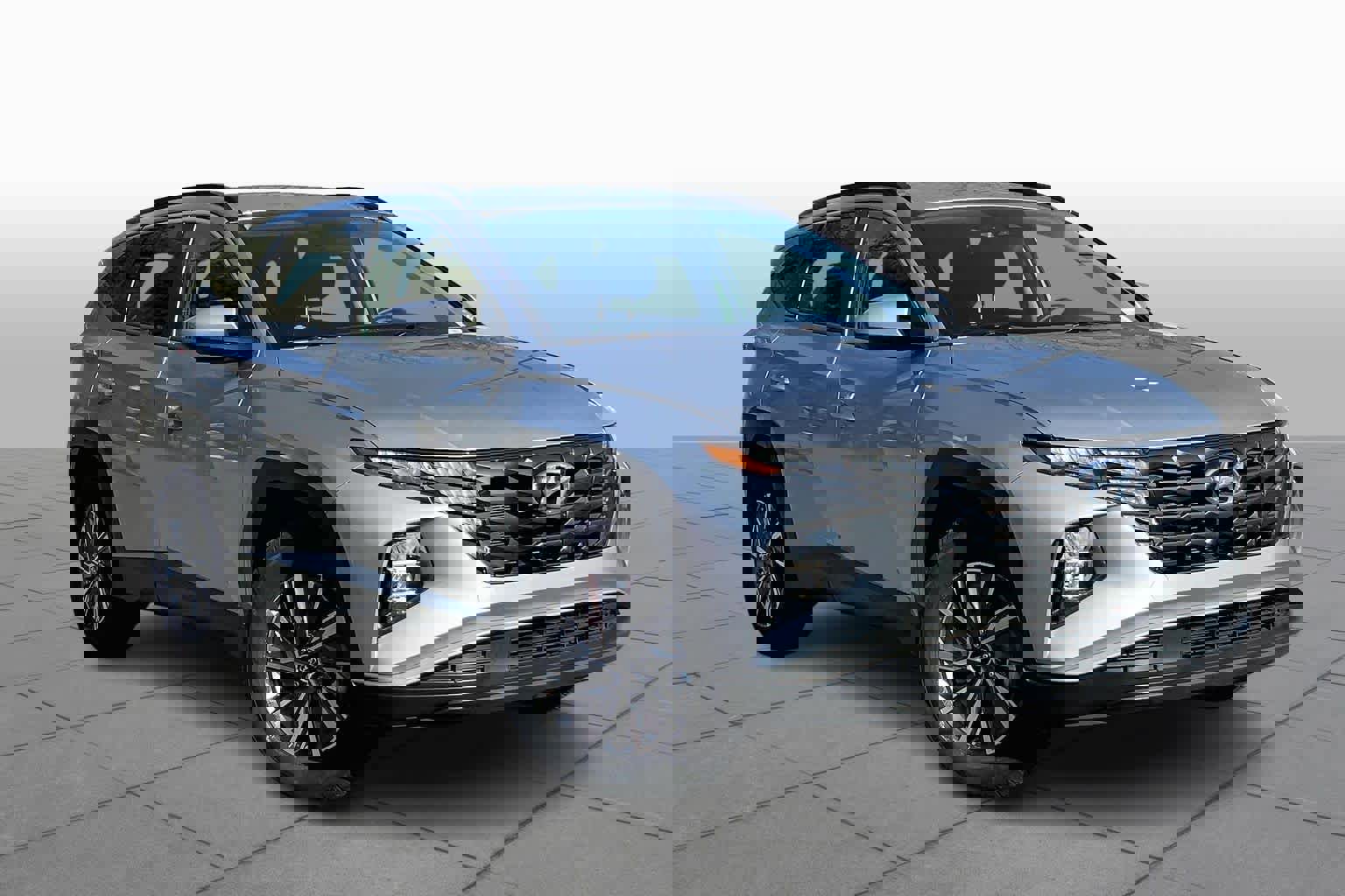 Used 2024 Hyundai Tucson Blue image 2