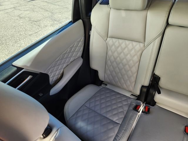 Used 2022 Mitsubishi Outlander SEL image 16