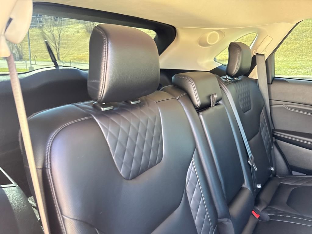 Certified 2024 Ford Edge Titanium AWD/4WD image 24