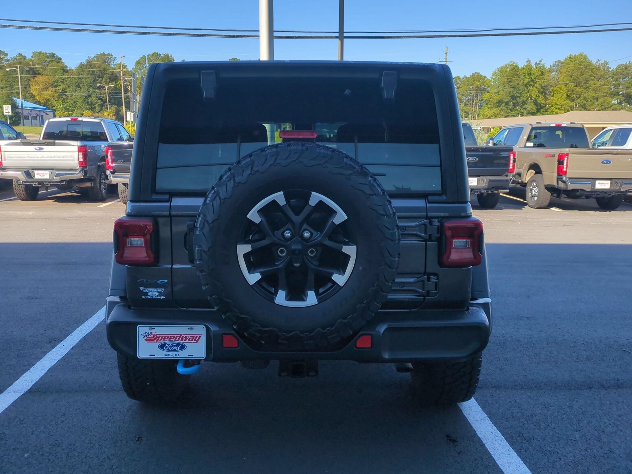 Used 2024 Jeep Wrangler Unlimited Rubicon 4xe AWD/4WD image 7