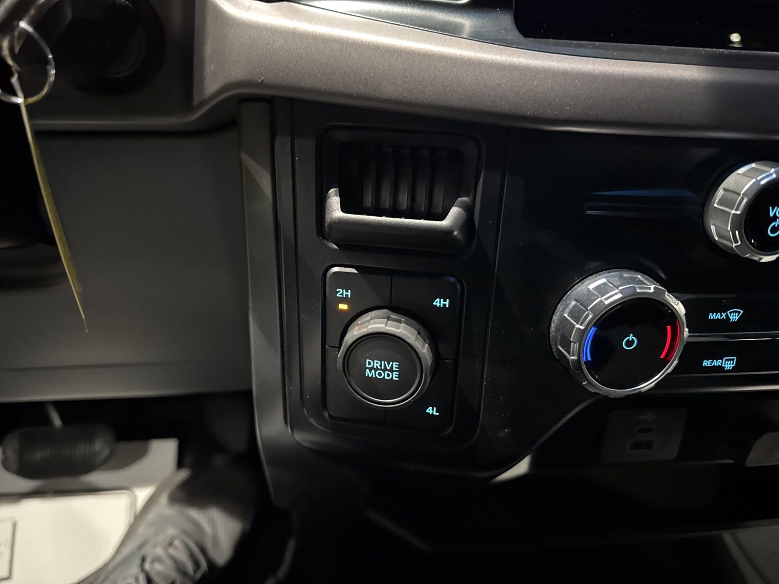 Certified 2025 Ford F150 XLT w/ Equipment Group 301A Standard image 34