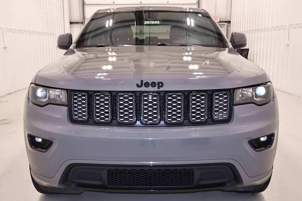 Used 2020 Jeep Grand Cherokee Altitude AWD/4WD image 5