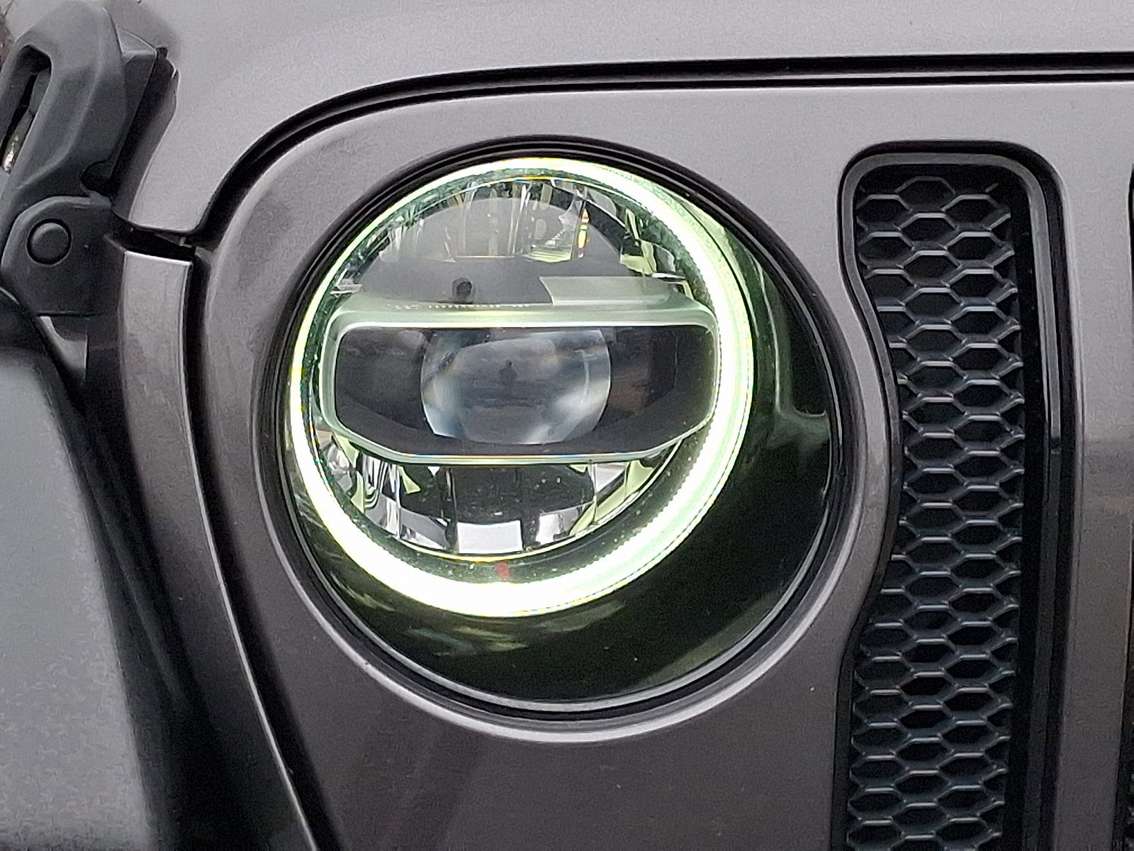 Used 2020 Jeep Wrangler Unlimited Sport image 9