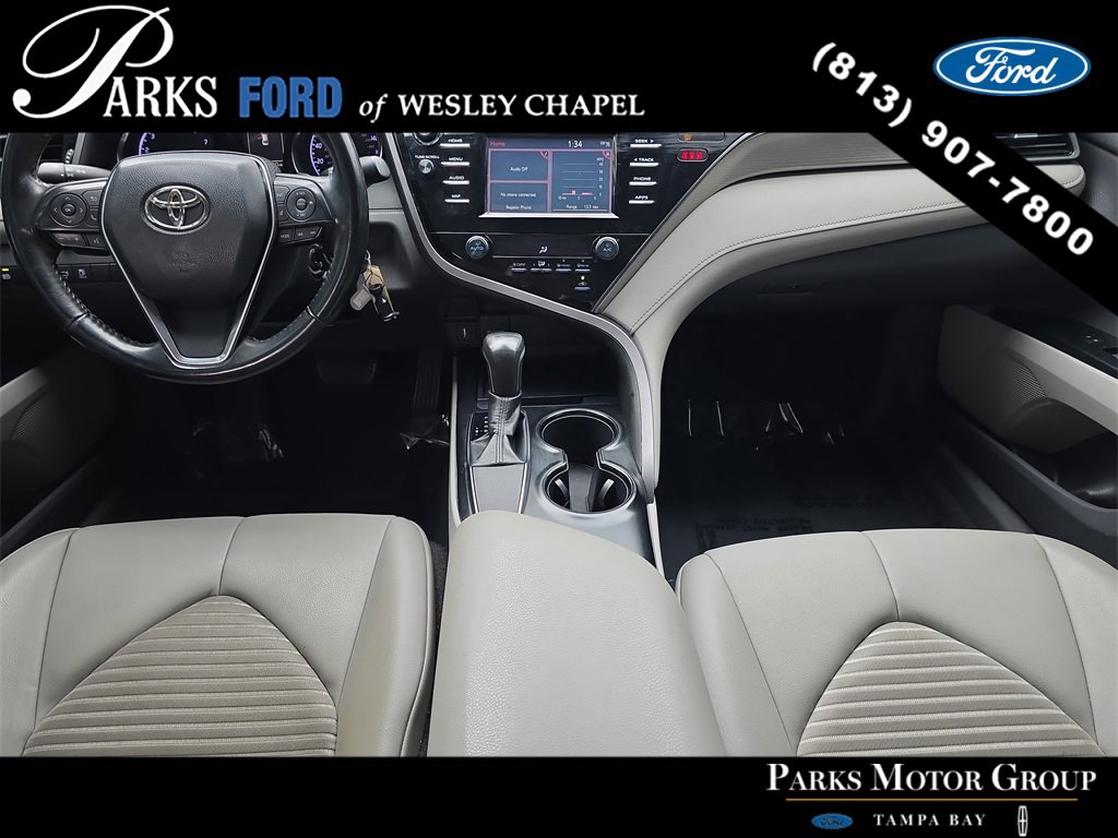 Used 2019 Toyota Camry L image 10