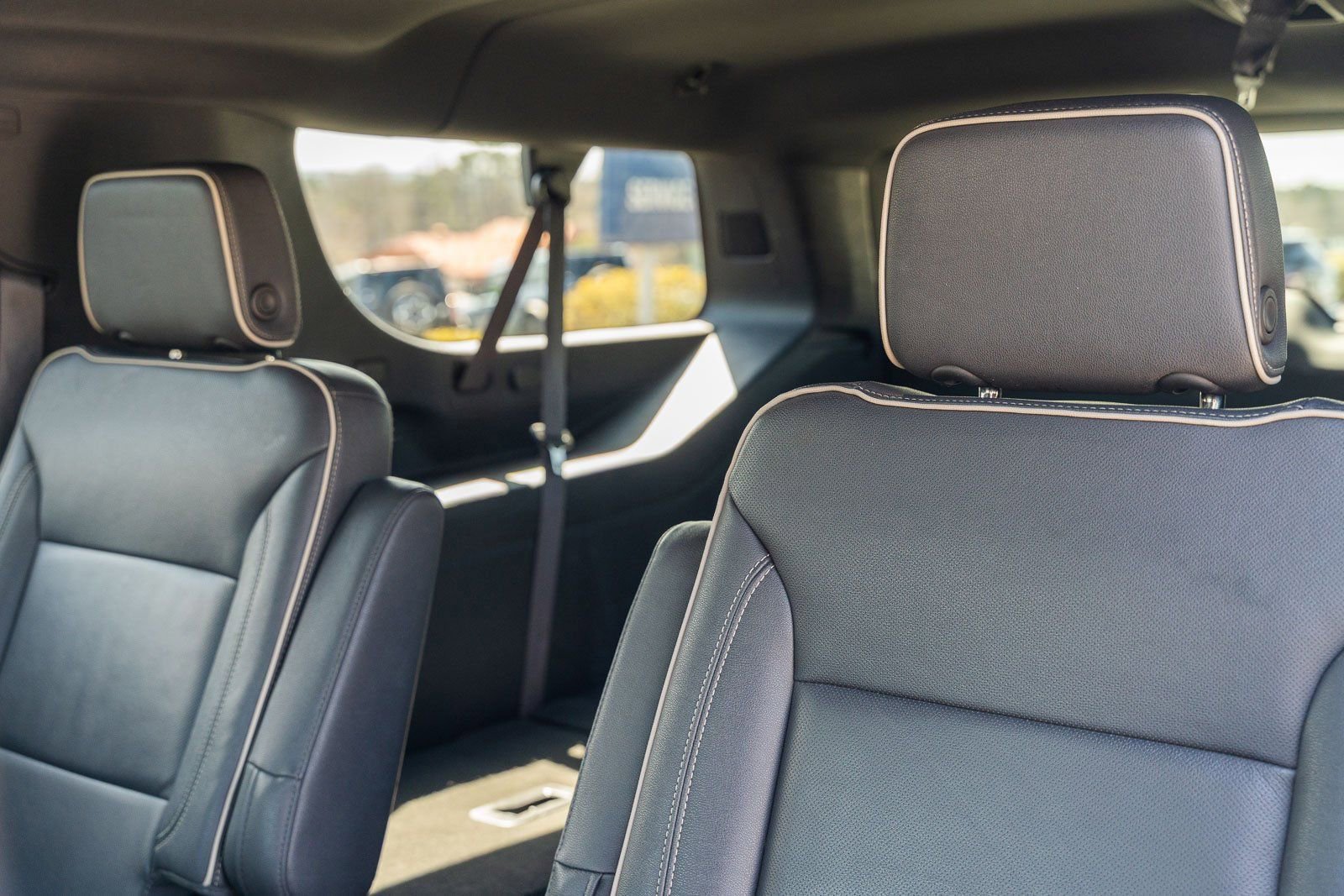 Used 2023 Chevrolet Suburban Premier image 22