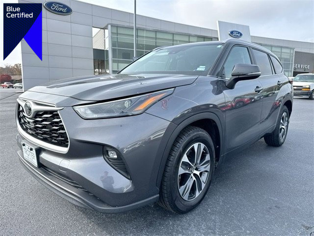 Used 2024 Toyota Highlander XLE