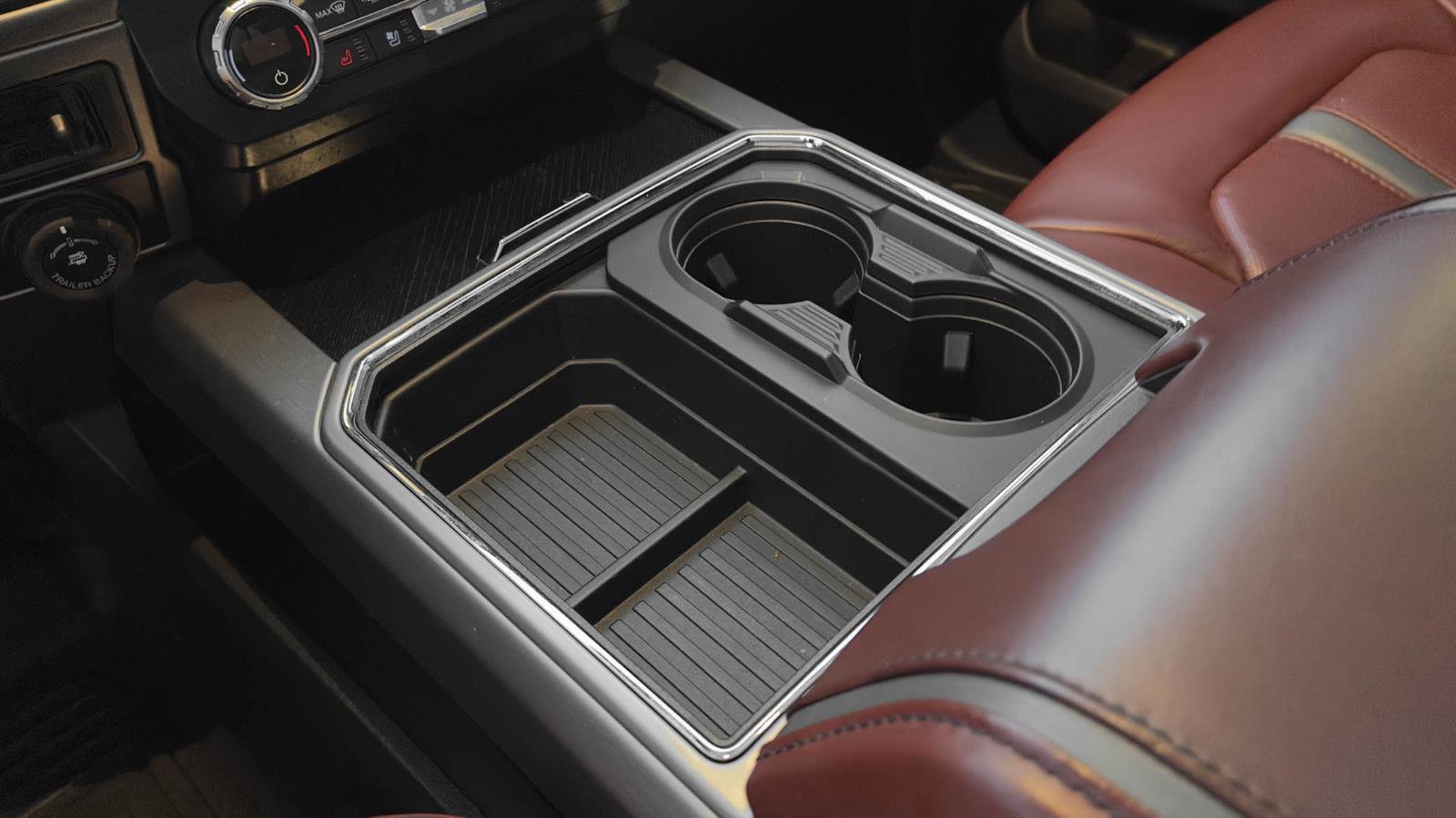 Certified 2022 Ford F350 Platinum w/ FX4 Off-Road Package image 19