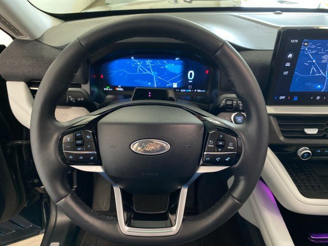 Certified 2025 Ford Explorer Platinum w/ LUX Leather Package AWD/4WD image 19
