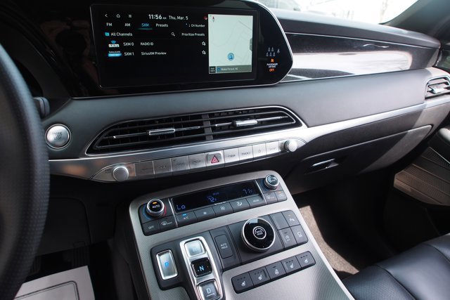 Used 2022 Hyundai Palisade Calligraphy w/ Winter Package image 27