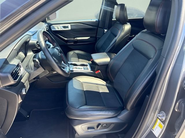 Certified 2022 Ford Explorer ST-Line w/ Class IV Trailer Tow Package RWD image 18