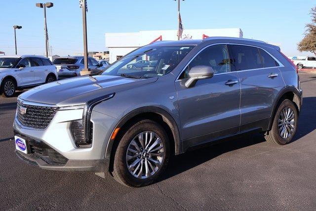 Used 2024 Cadillac XT4 Premium Luxury image 7
