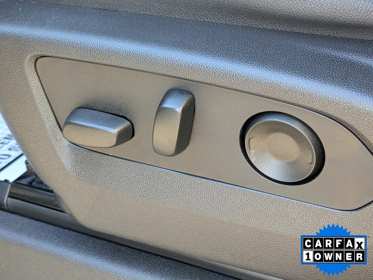 Used 2024 Chevrolet Silverado 2500 LTZ w/ LTZ Plus Package image 18