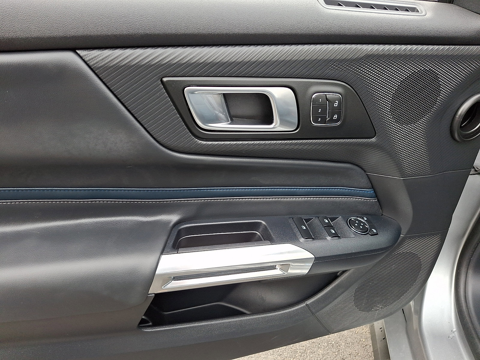 Certified 2025 Ford Mustang GT Premium image 13