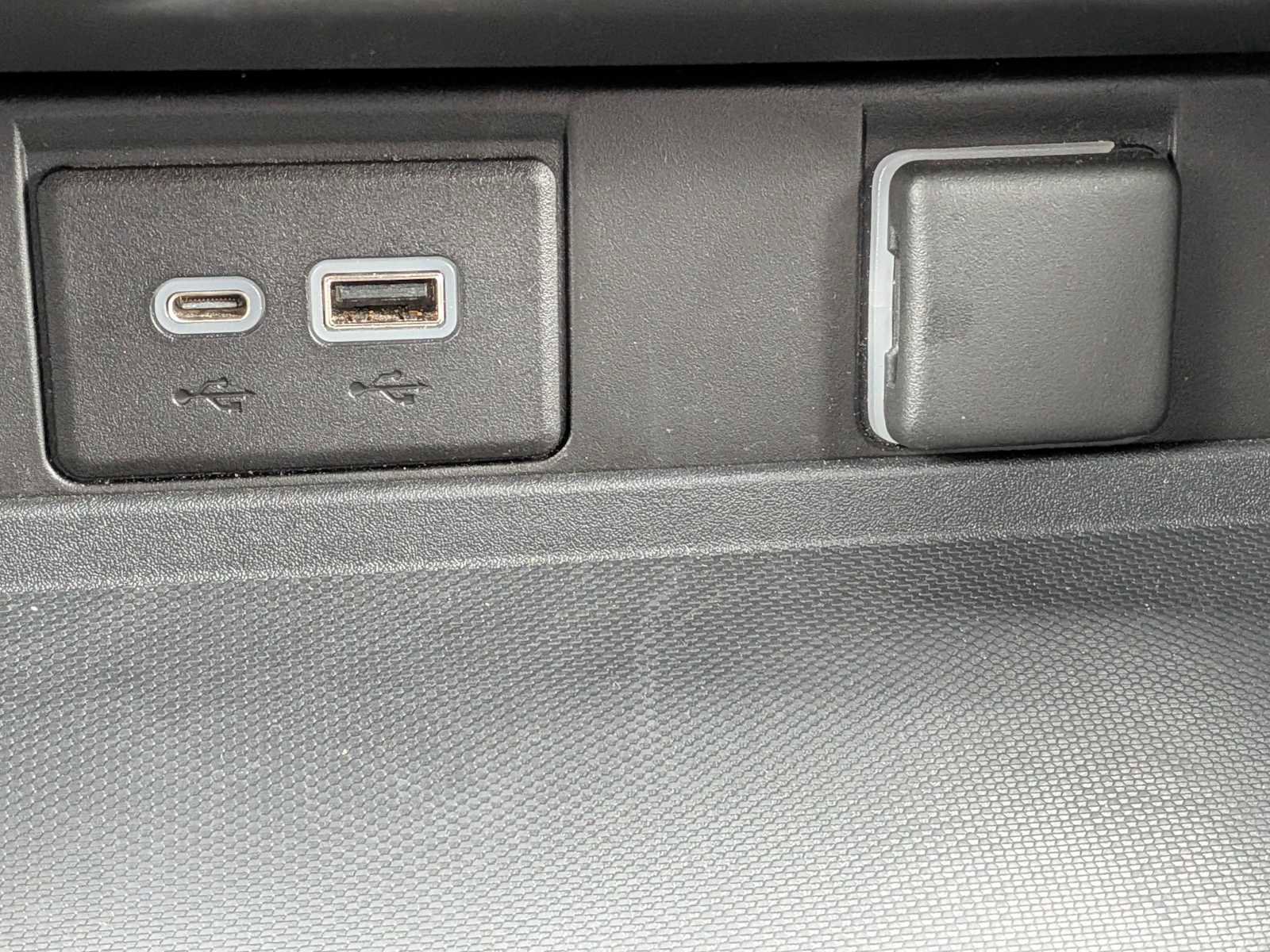 Used 2021 Chevrolet Tahoe Z71 AWD/4WD image 30