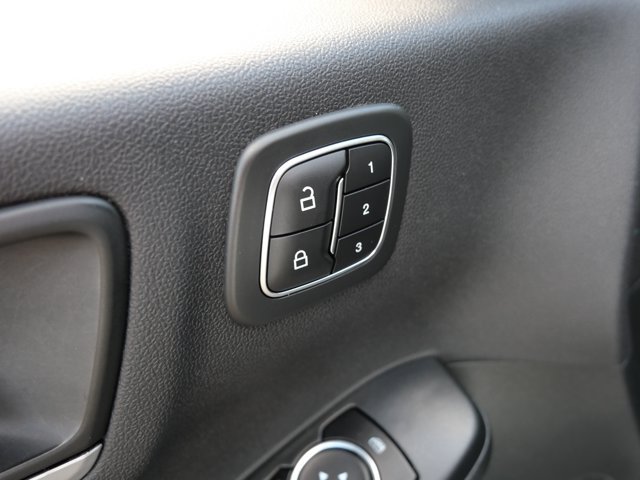Certified 2023 Ford Escape Platinum AWD/4WD image 16