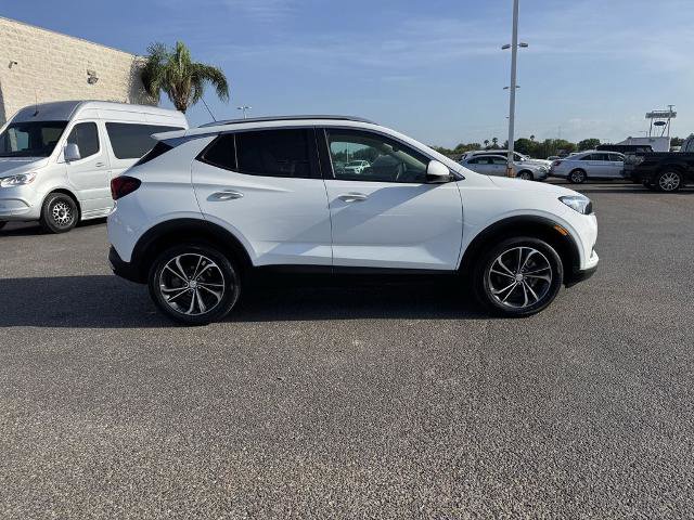 Used 2023 Buick Encore GX Select w/ Safety Package II FWD image 2