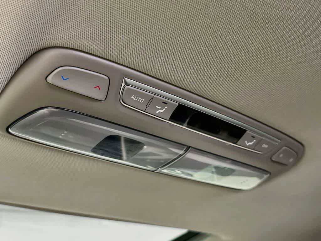 Used 2024 Kia Telluride EX w/ EX Captain's Chair Package FWD image 13