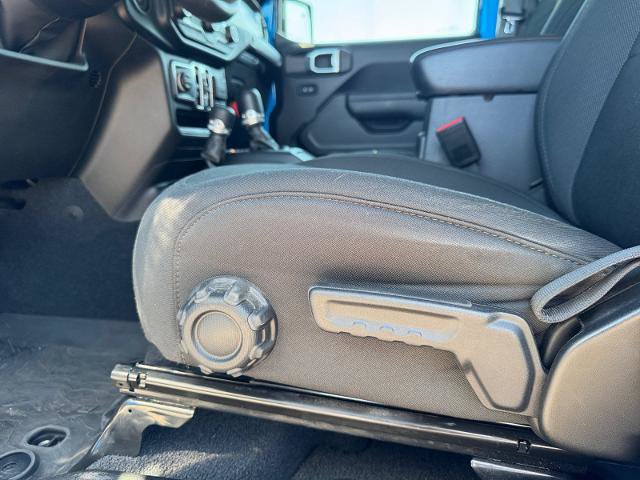 Used 2023 Jeep Gladiator Sport AWD/4WD image 19