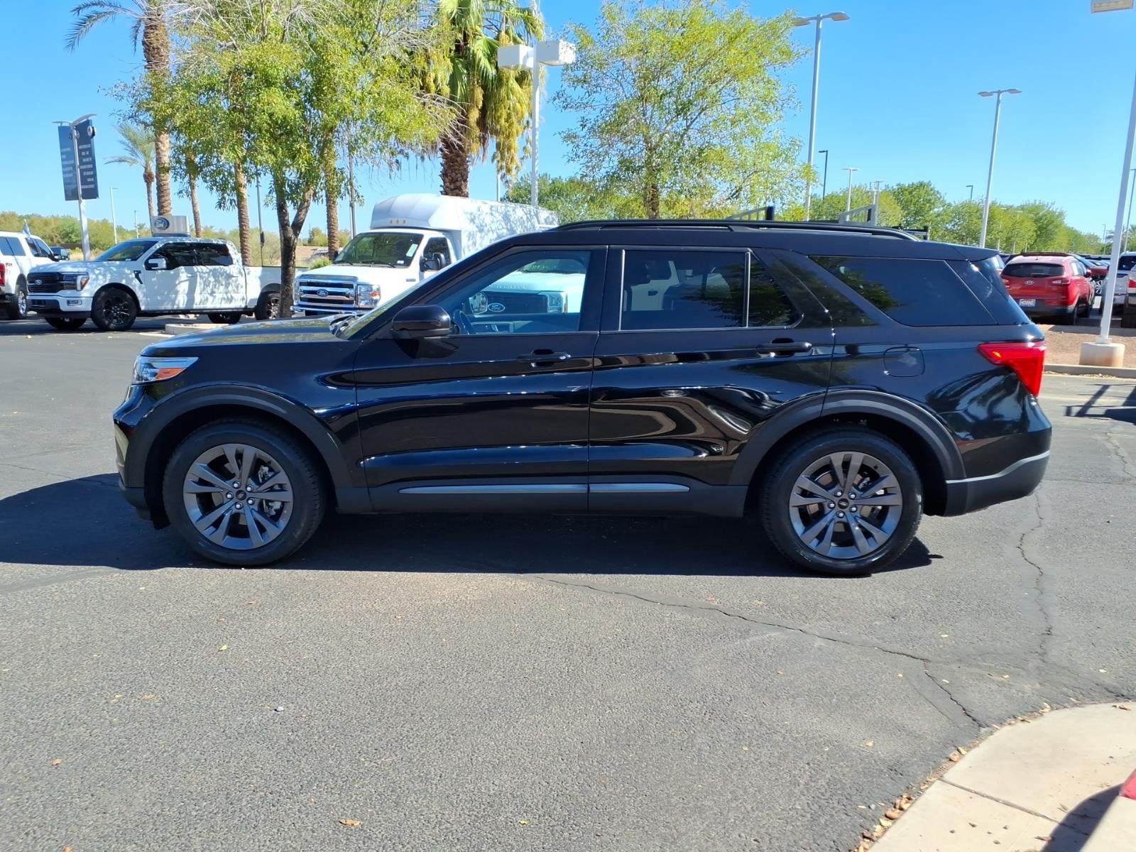 Certified 2023 Ford Explorer XLT w/ Equipment Group 202A RWD image 7