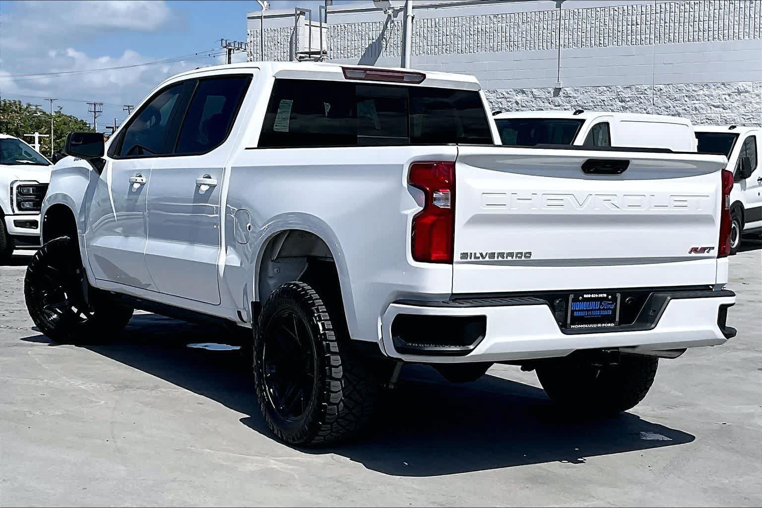 Used 2024 Chevrolet Silverado 1500 RST w/ Convenience Package II RWD image 4