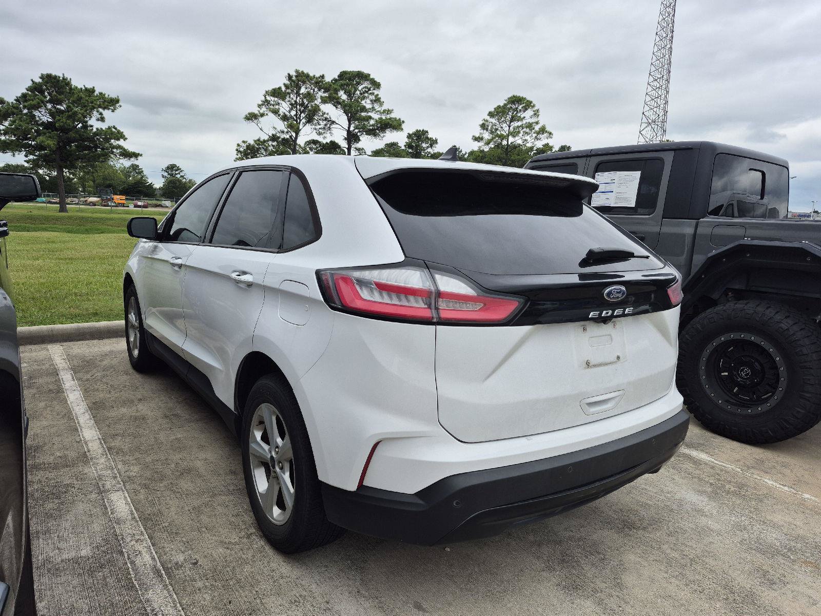Certified 2021 Ford Edge SE FWD image 4