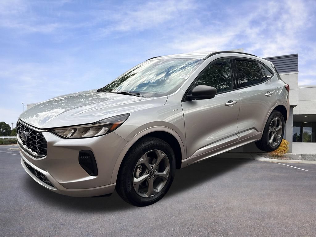 Certified 2024 Ford Escape ST-Line AWD/4WD image 4