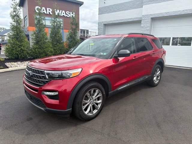 Certified 2023 Ford Explorer XLT w/ Equipment Group 202A AWD/4WD image 2