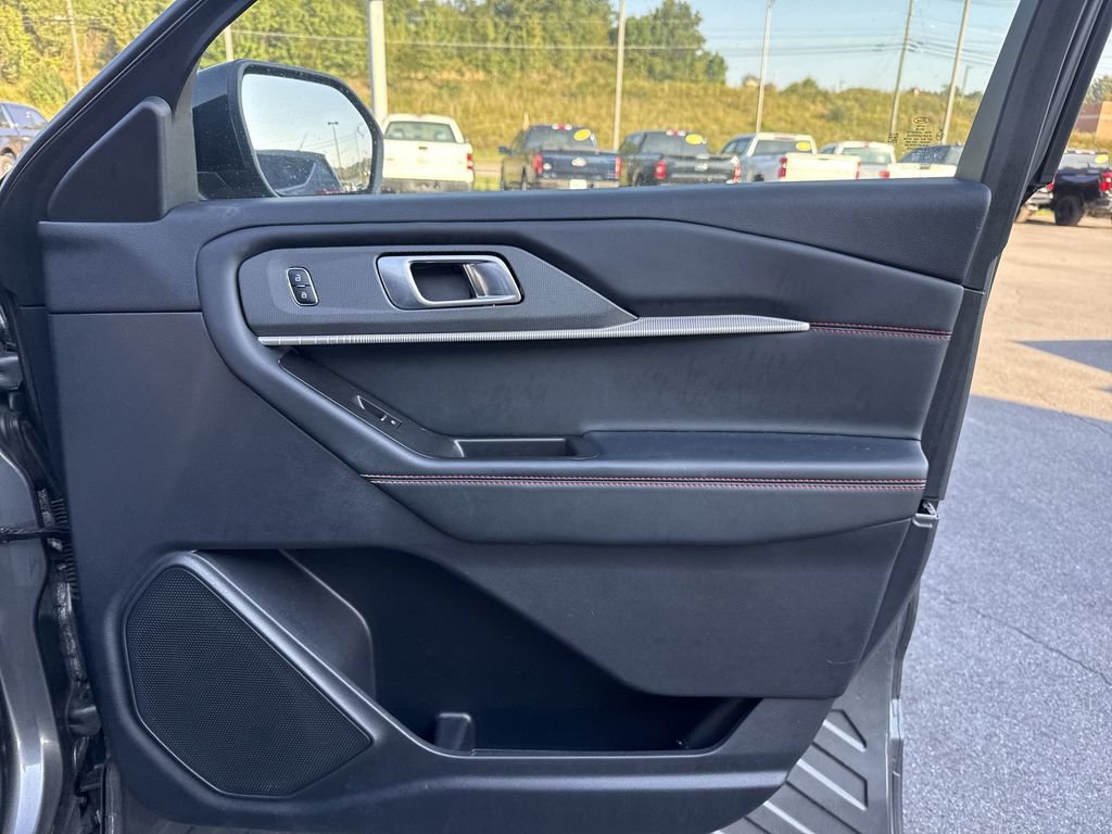 Certified 2025 Ford Explorer ST-Line AWD/4WD image 22