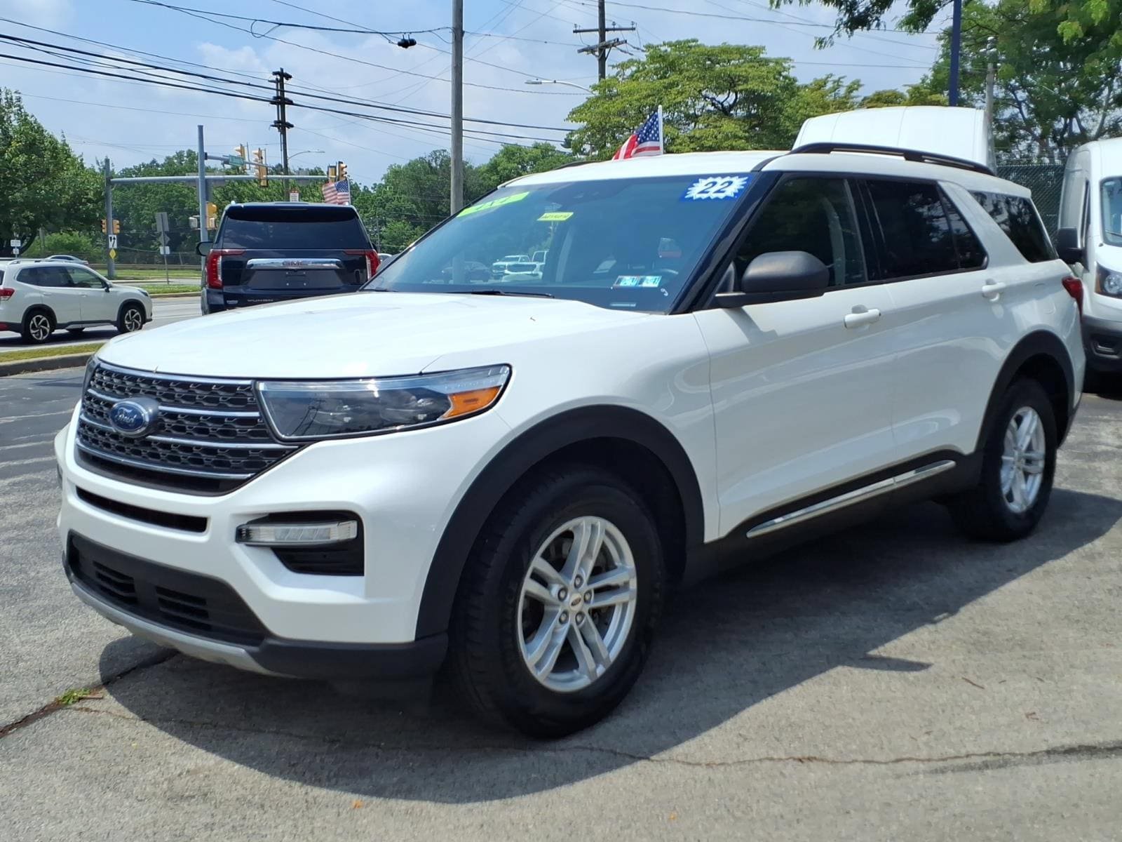 Certified 2022 Ford Explorer XLT w/ Equipment Group 202A AWD/4WD image 8