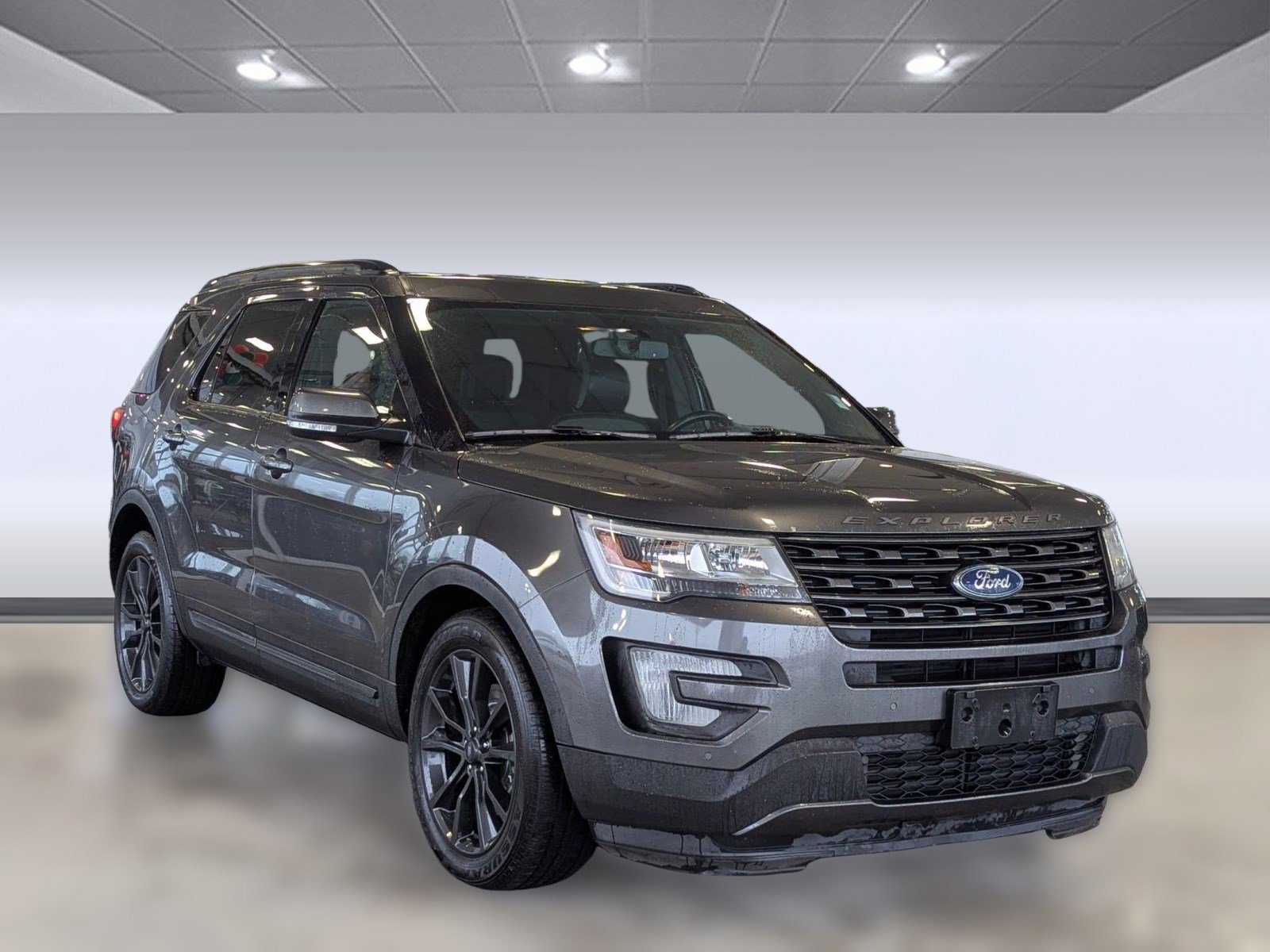 Certified 2017 Ford Explorer XLT w/ Equipment Group 202A image 7