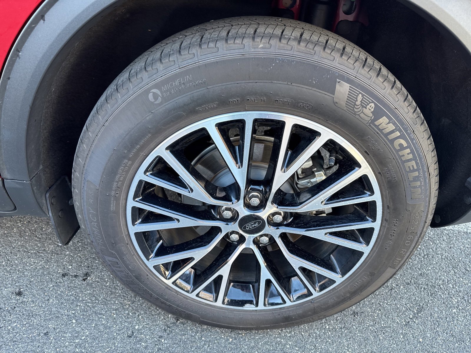 Certified 2025 Ford Escape SE w/ PHEV Premium Package image 27