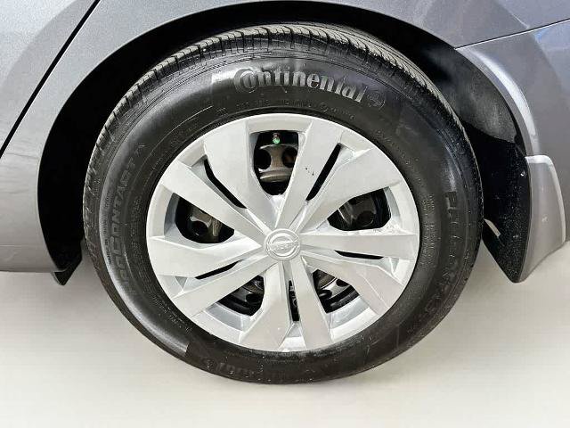 Used 2022 Nissan Versa S w/ Electronics Package FWD image 8