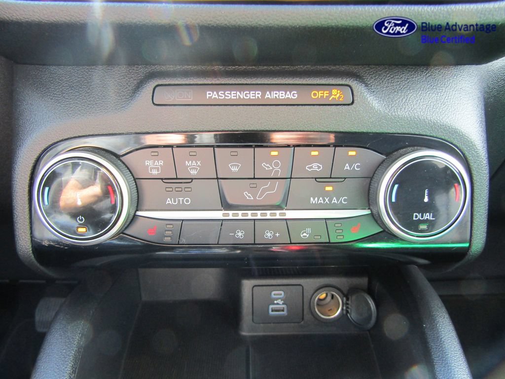 Certified 2022 Ford Escape Titanium FWD image 34