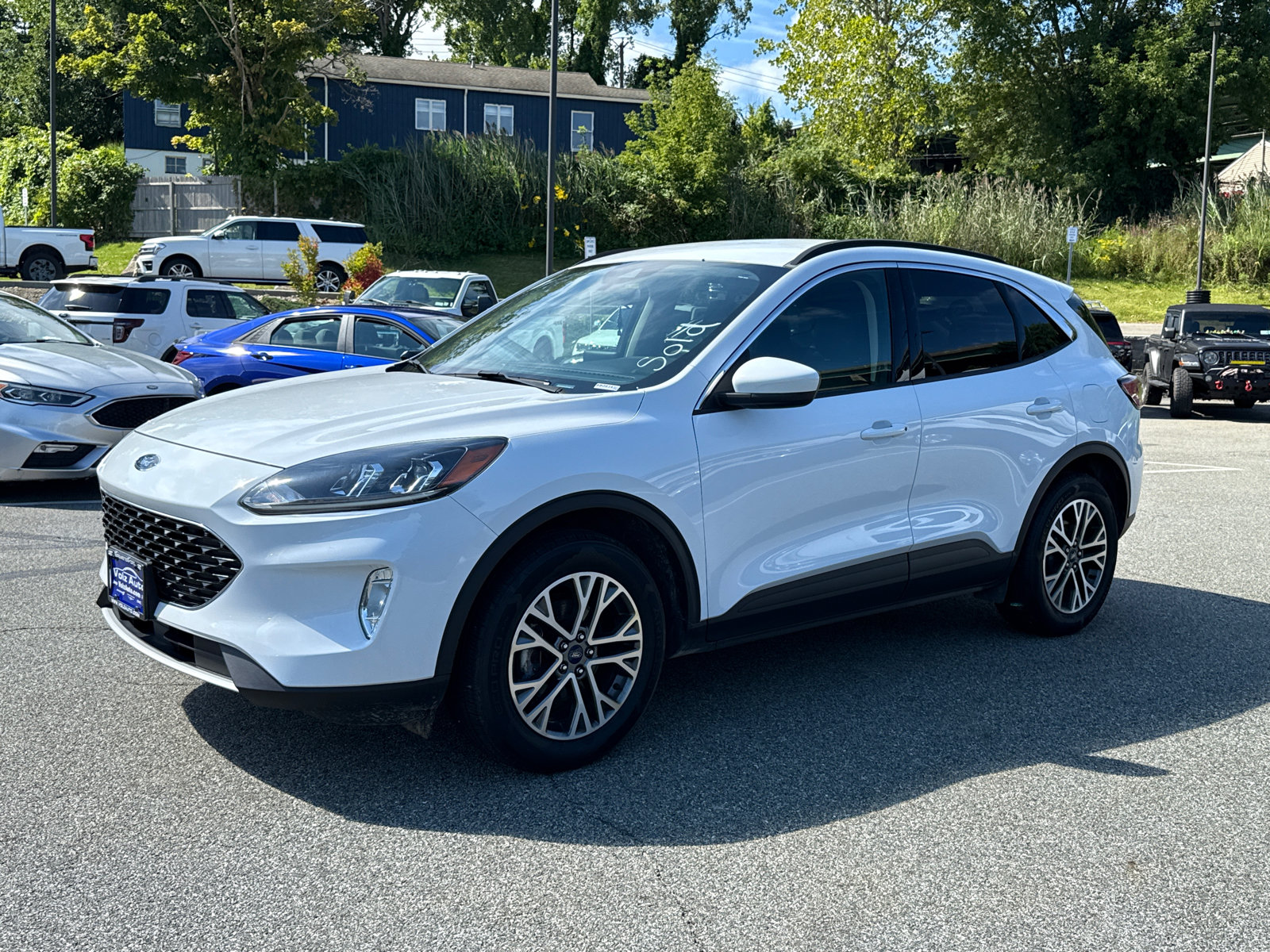 Certified 2020 Ford Escape SEL AWD/4WD image 3