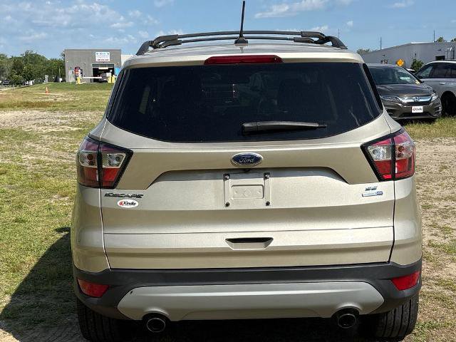 Certified 2018 Ford Escape SE w/ SE Sync 3 Package AWD/4WD image 3