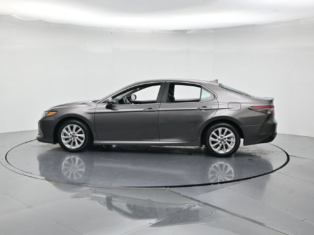 Used 2024 Toyota Camry LE FWD image 7