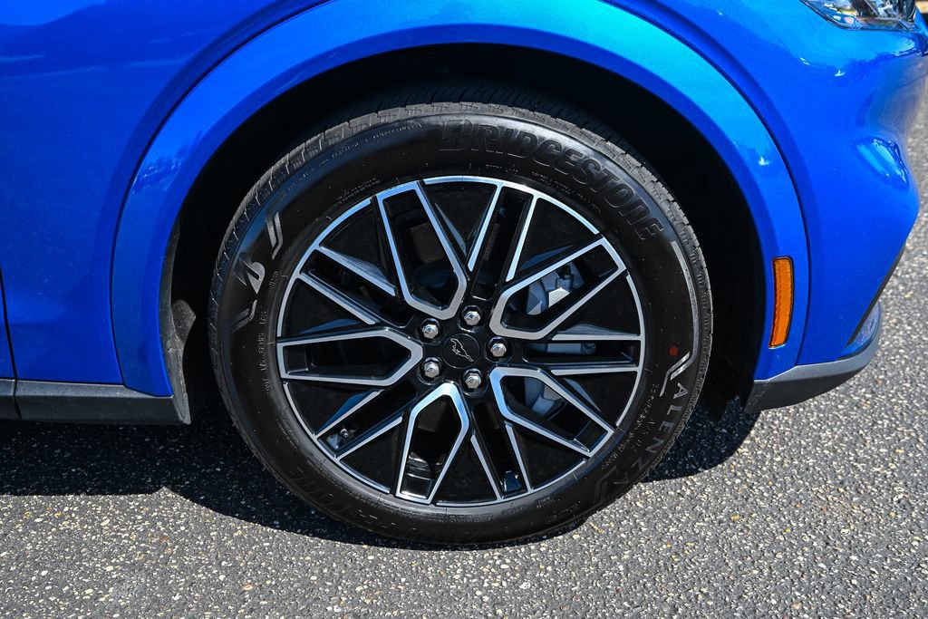 Certified 2025 Ford Mustang Mach-E Premium AWD/4WD image 15