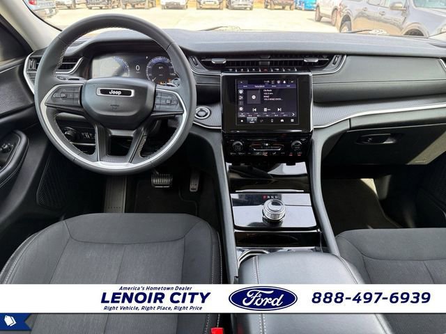 Used 2023 Jeep Grand Cherokee L Laredo image 15