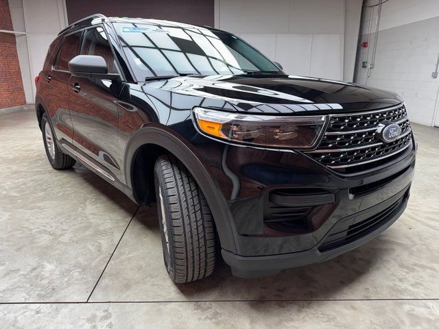 Certified 2023 Ford Explorer XLT image 7