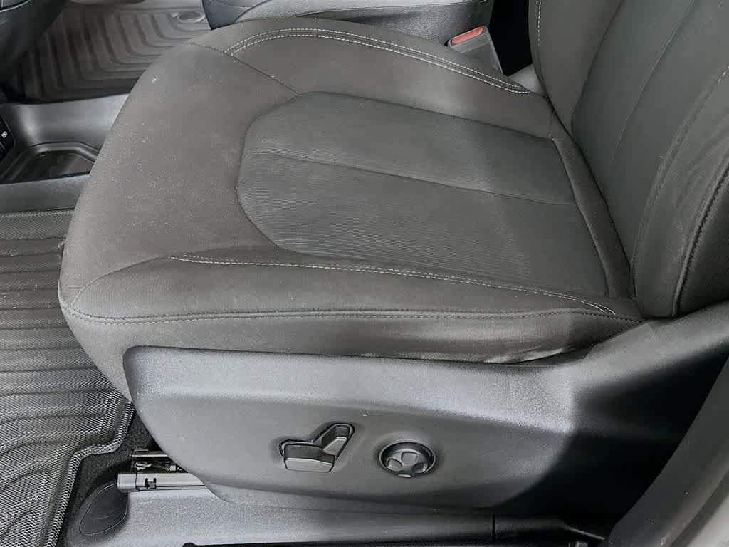 Used 2021 Chrysler Pacifica Touring w/ S Appearance Package FWD image 30