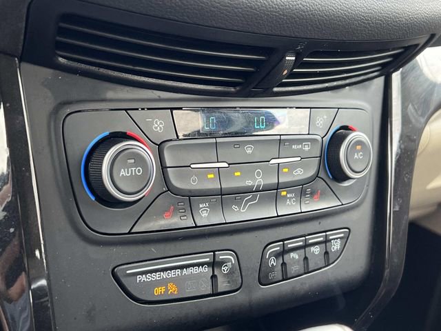 Certified 2019 Ford Escape Titanium w/ U0J03 - Titanium Tow Package FWD image 25