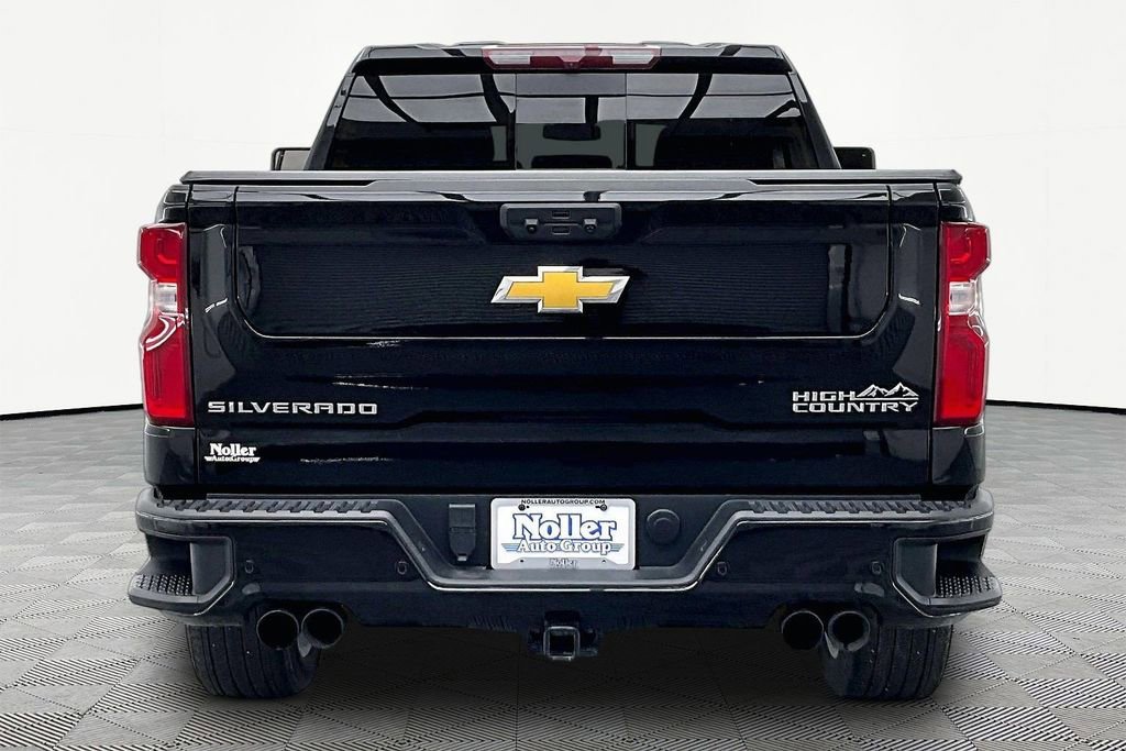 Used 2024 Chevrolet Silverado 1500 High Country w/ High Country Premium Package AWD/4WD image 4